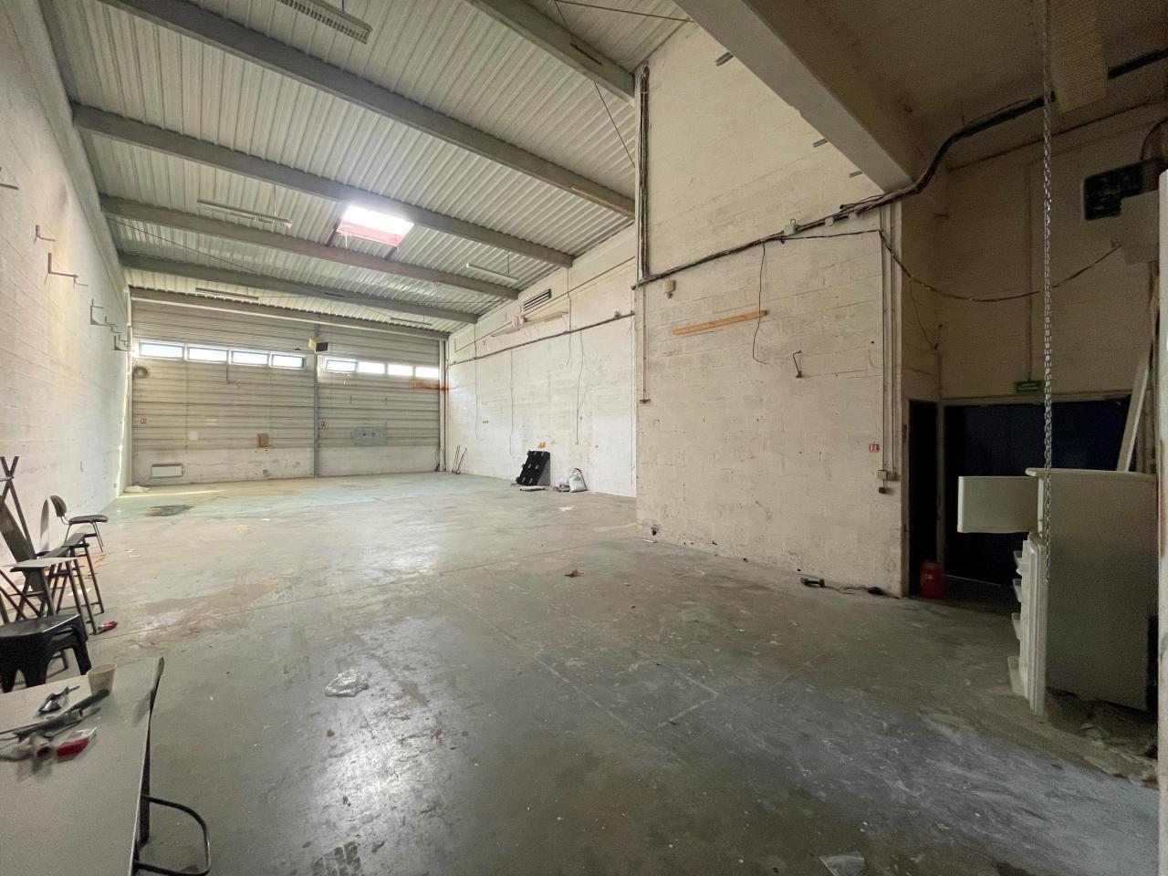 Local d'activité Vitry-sur-Seine 385m² Location local d'activité Vitry-sur-Seine Val-de-Marne OLACT2426558 8
